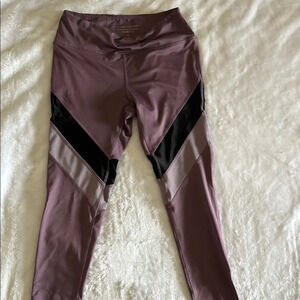 💜🖤 BCBGMaxAzria Purple and Black Leggings in size Medium
